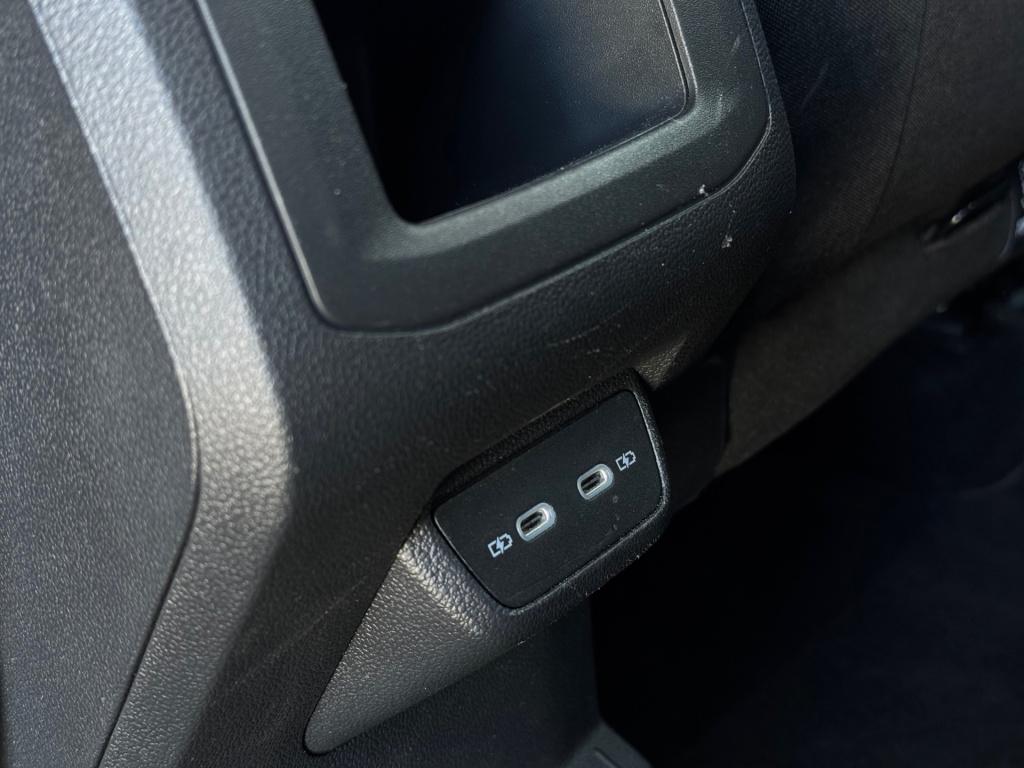 Volkswagen T-cross 1.5 tsi style * 150 pk * camera * stoelverwarming * clim