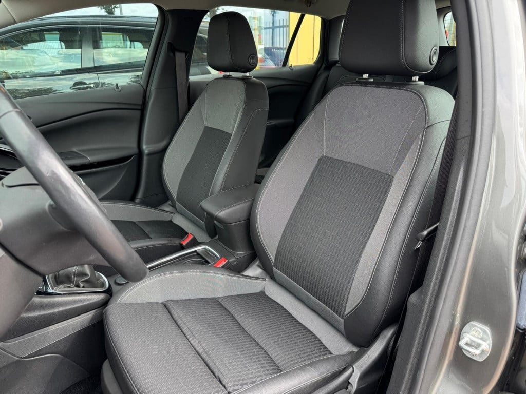 Opel Astra sports tourer 1.2 bns elegance