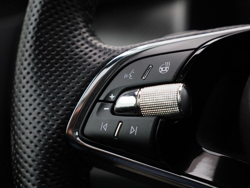 Skoda Kodiaq 1.5 tsi sportline business | automaat | trekhaak | panoramadak