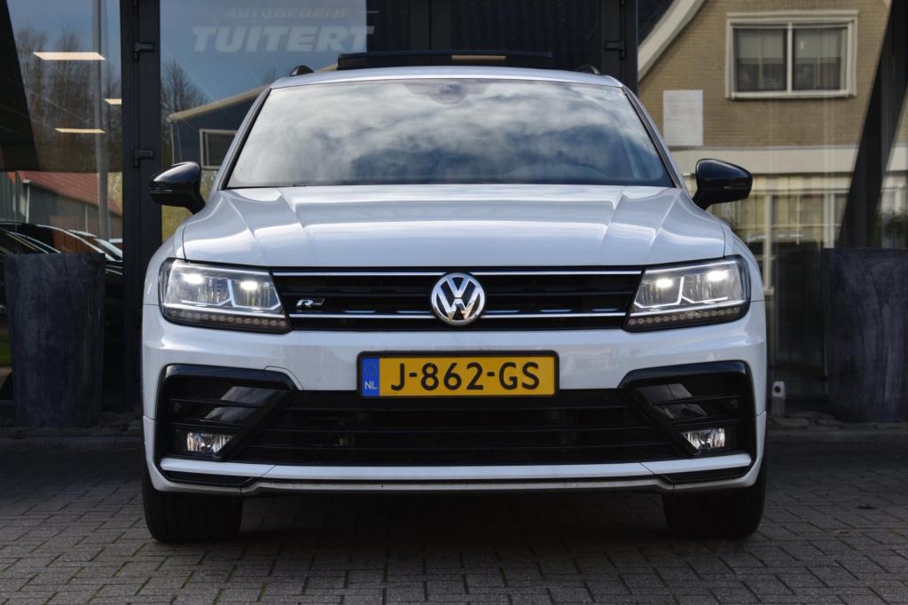 Volkswagen Tiguan 1.5 tsi act highline | r-line | black style | trekhaak | 