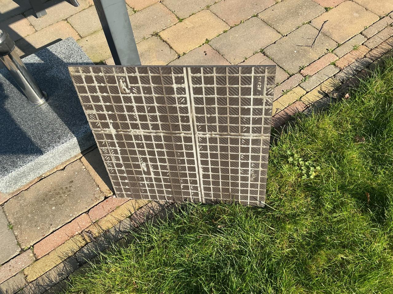 Tuintafel en 4 stoelen