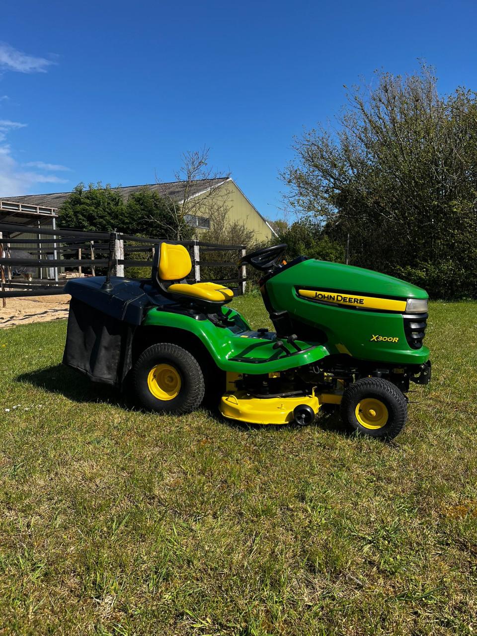 John Deere X300R