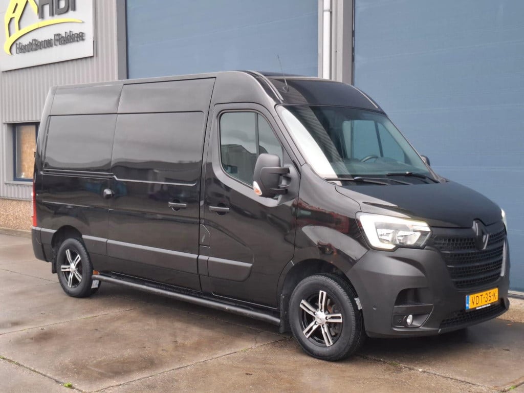 Renault Master t35 2.3 dci 180 l2h2 energy airco / cruise controle / camera