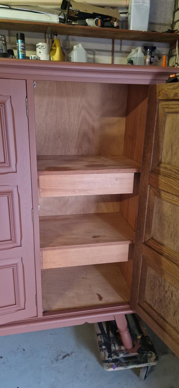 Gave eiken kast in koper bruine kleur