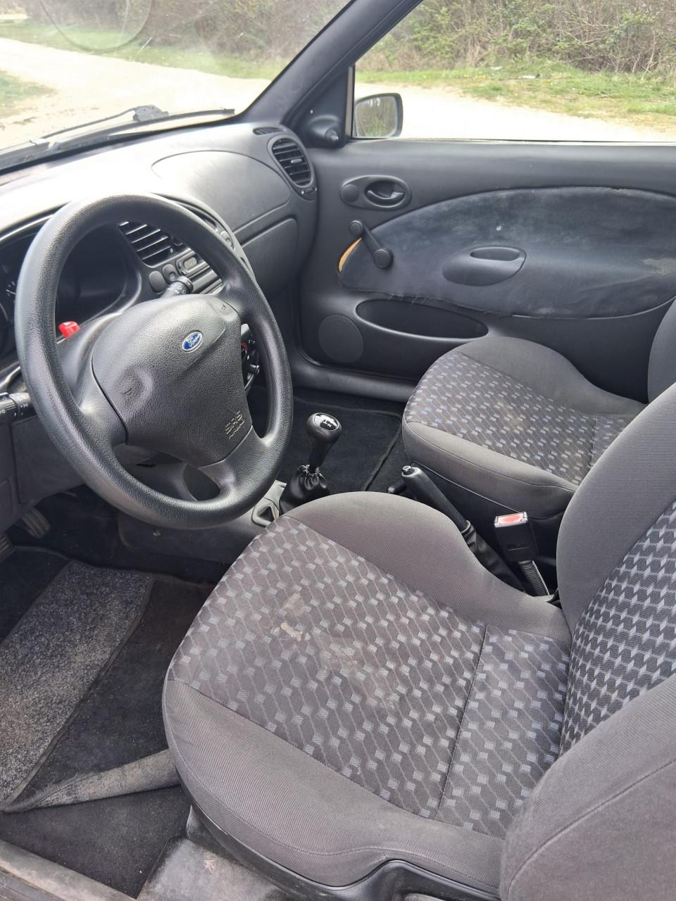 Ford Fiesta 1.3 I 3DR 2001 Blauw