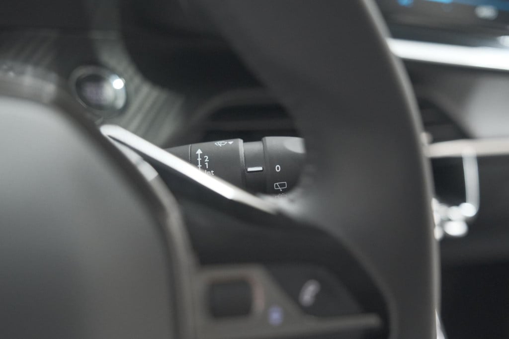 Peugeot 208 puretech 100 allure | camera | navigatie | parkeersensoren | ap