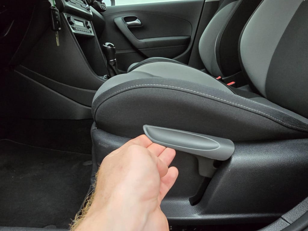 Volkswagen Polo occasion 1.2 tsi in zwart met cruisecontrol en sportieve lo