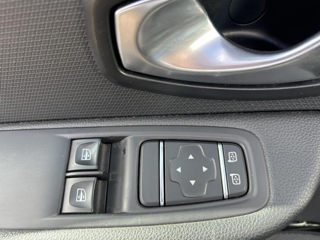 Renault Clio estate 0.9 tce limited