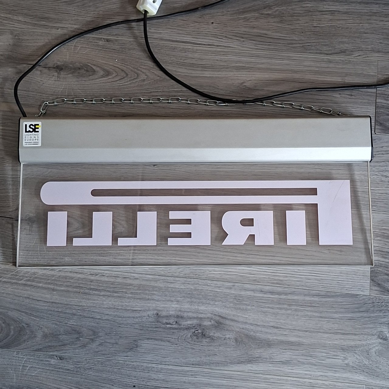 Pirelli licht reclamen