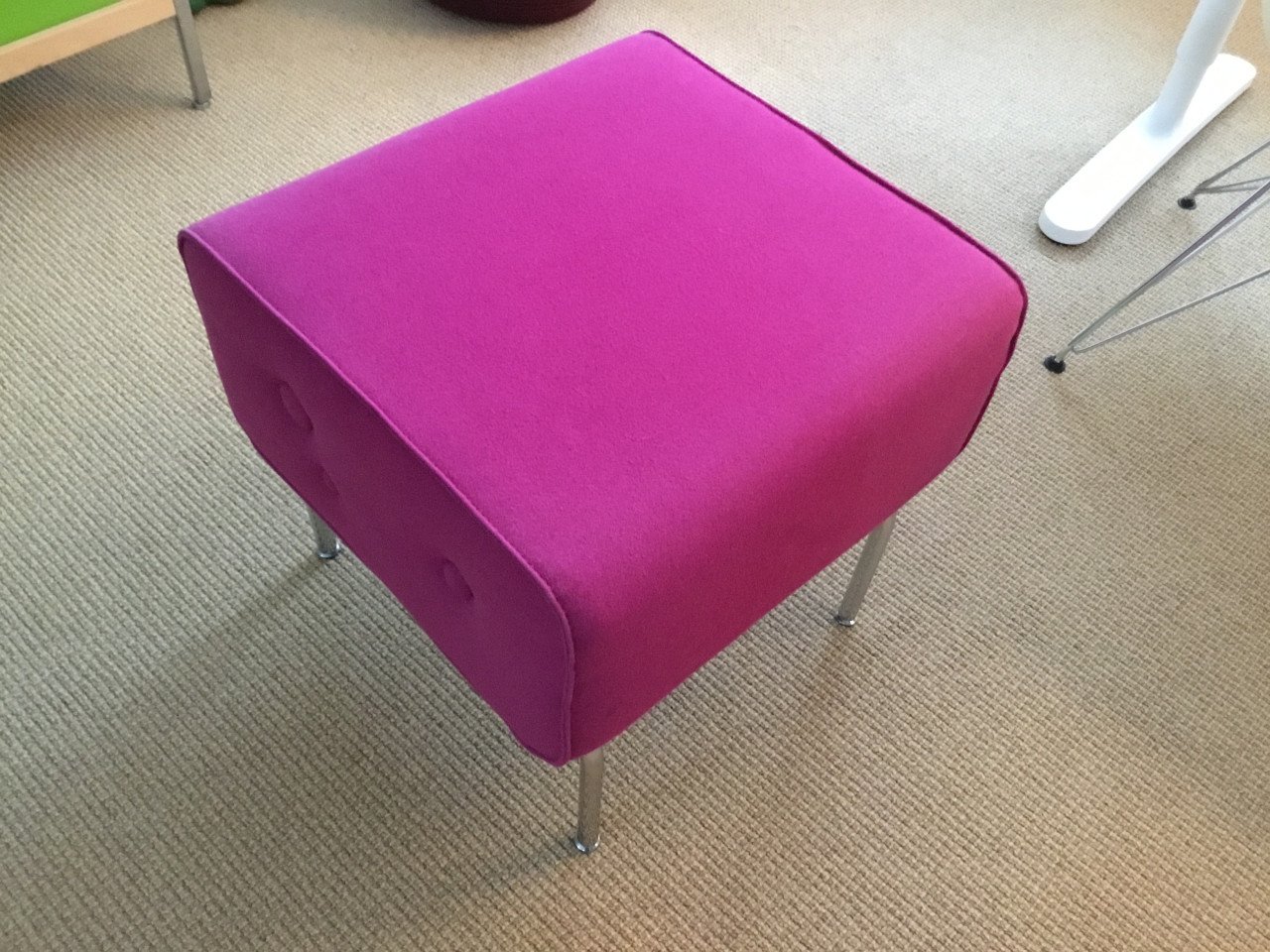 Design Pode poef en Hay kussen.