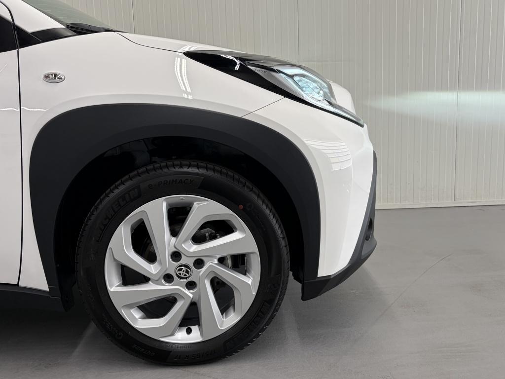 Toyota Aygo x 1.0 vvt-i s-cvt first| stoelverw.| carplay| led| lichtmetaal|