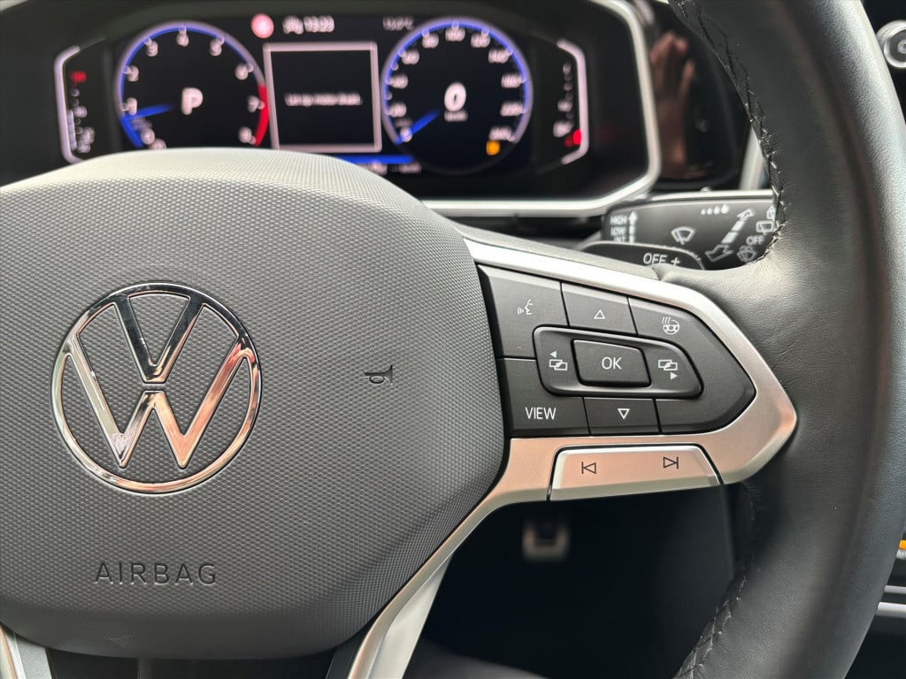 Volkswagen T-roc 1.5 tsi 150pk 7-dsg r-line|dode hoek|carplay| elek klep| r