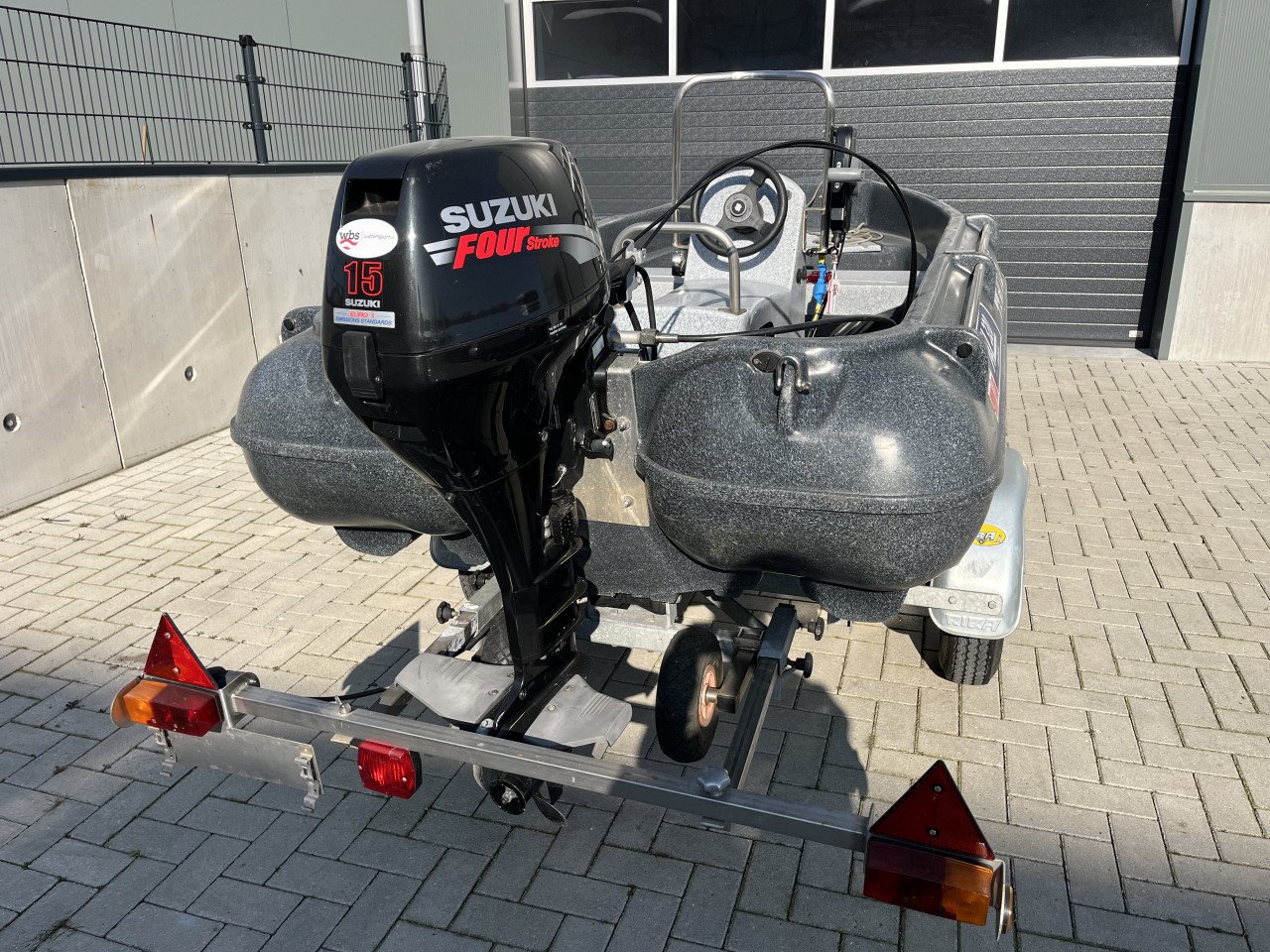 Consoleboot met 15pk Suzuki 4-takt