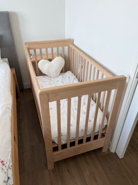 Babybed - co-sleeper & meegroeibed + matras + lakens