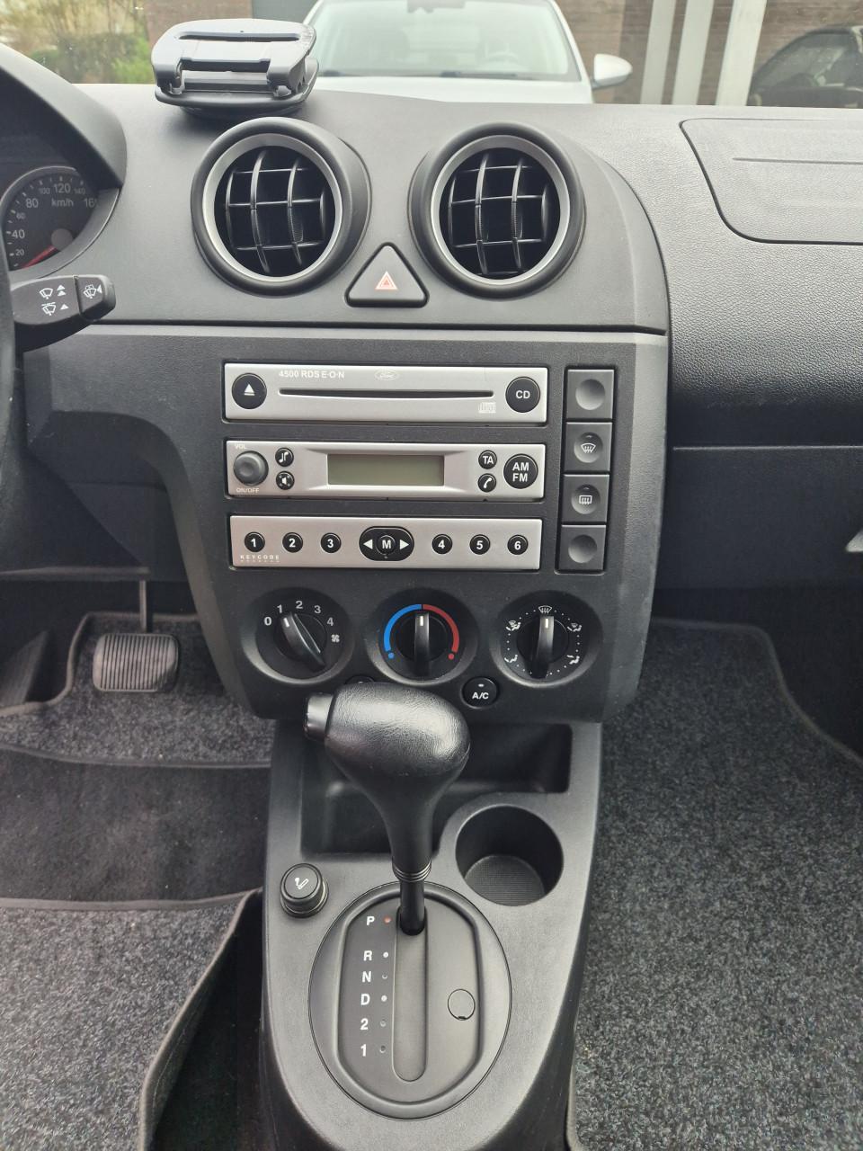 Ford Fiesta 1.6 automaat, bouwjaar 2005