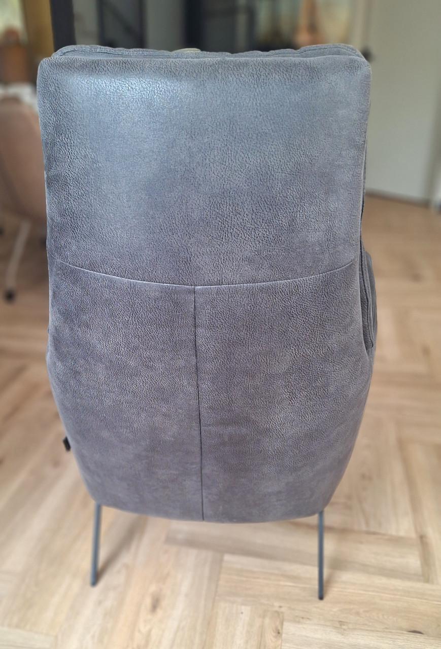 2 comfortabele stoelen