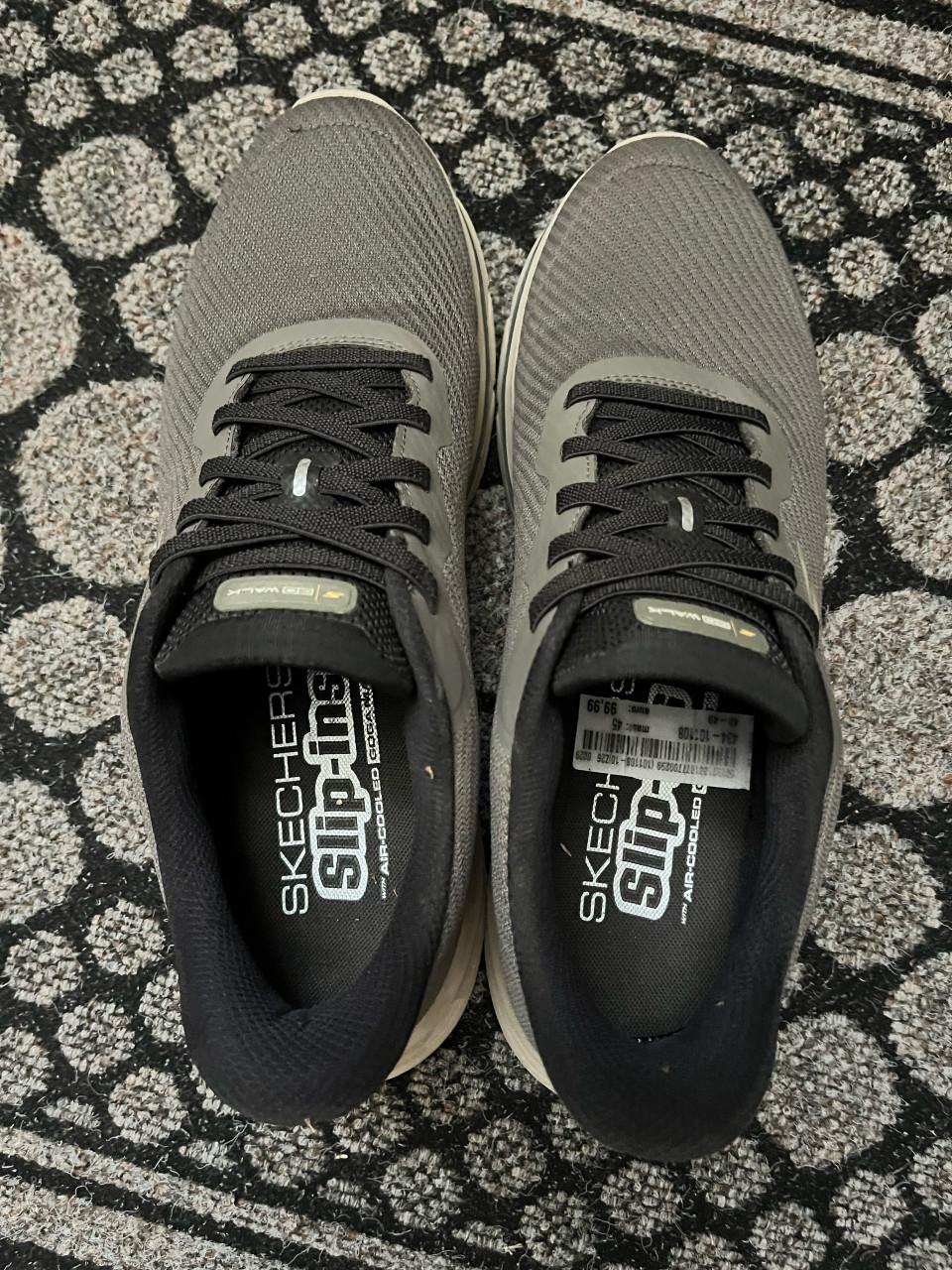 Sneakers go walk slip-ins