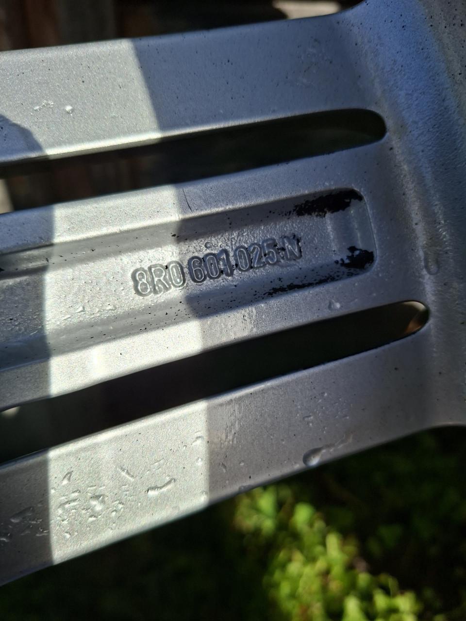 Te koop audi 20inch velgen