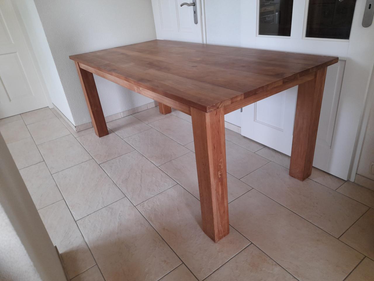 Prachtige massief houten Tafel 90 x 190 x 77,5H  (in goede staat )