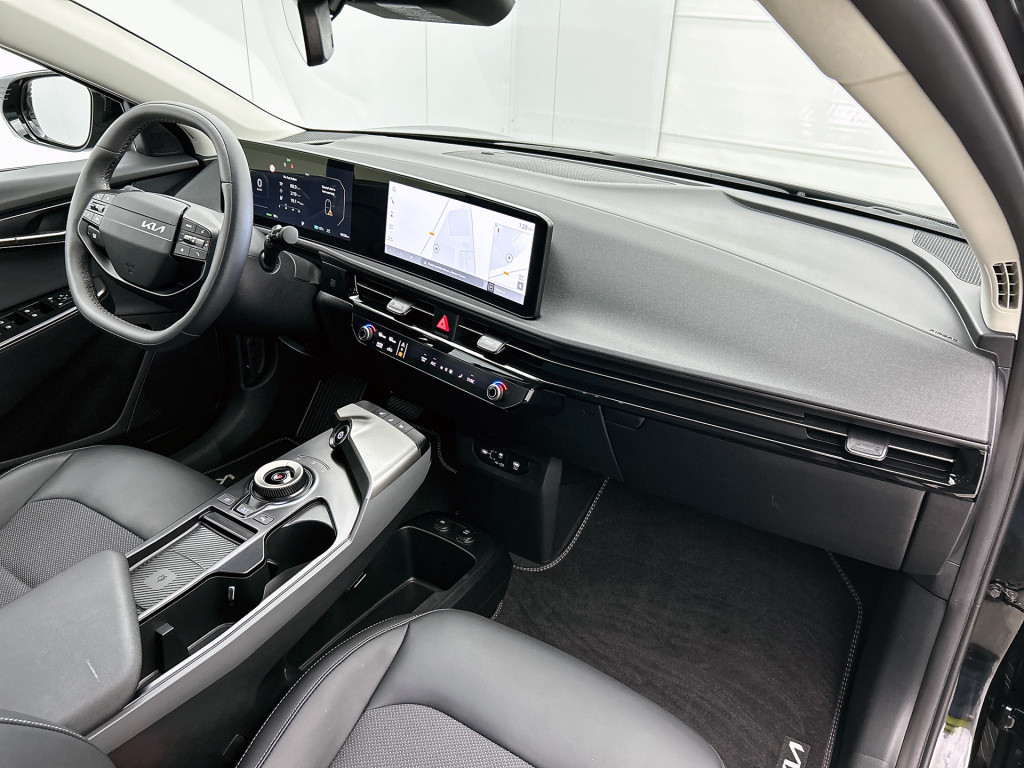 Kia Ev6 light edition 63 kwh  | company car | 10 jaar garantie | navigatie 