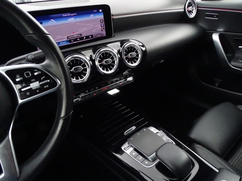 Mercedes-Benz A-Klasse 200 business solution plus upgrade | camera | led | 