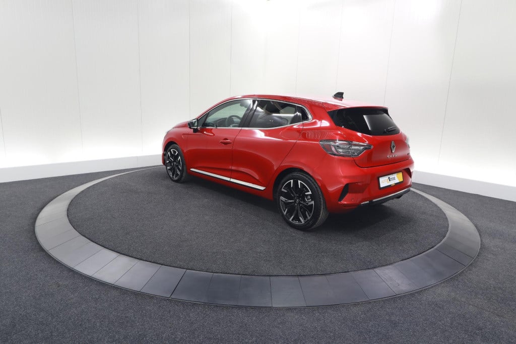 Renault Clio 1.6 e-tech full hybrid 145 techno | 360 camera | bose audio | 