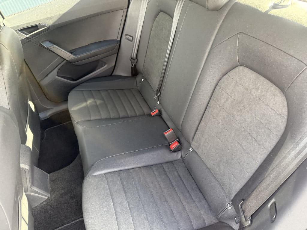Seat Ibiza 1.0 ecotsi style business connect 5-drs