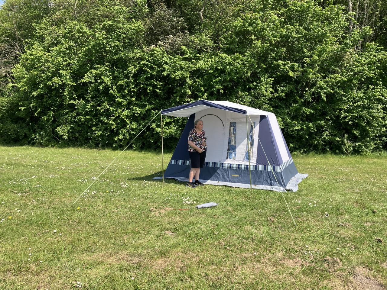 Bungalow tent