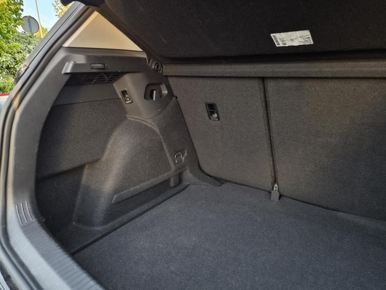 VW Golf 8 | Luxe Style uitvoering | stoel-stuurverw+trekhaak