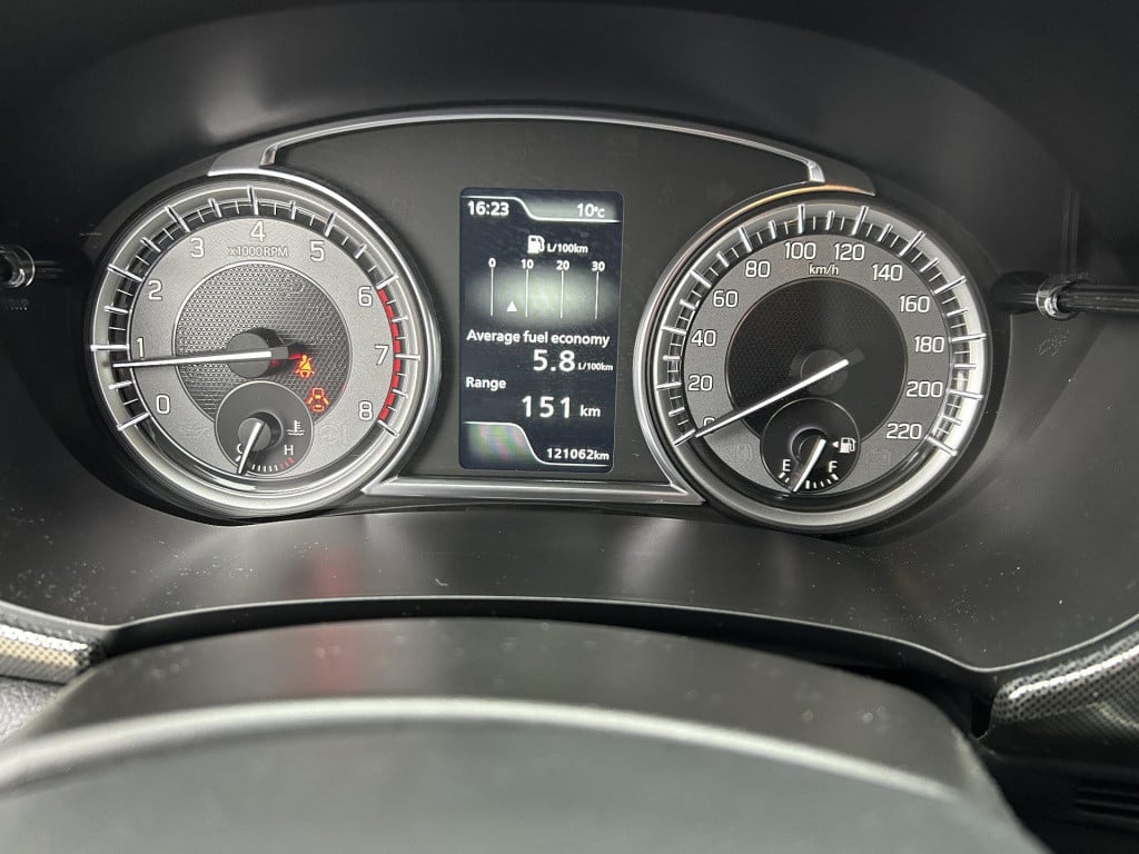 Suzuki Vitara 1.4 boosterjet style smart hybrid