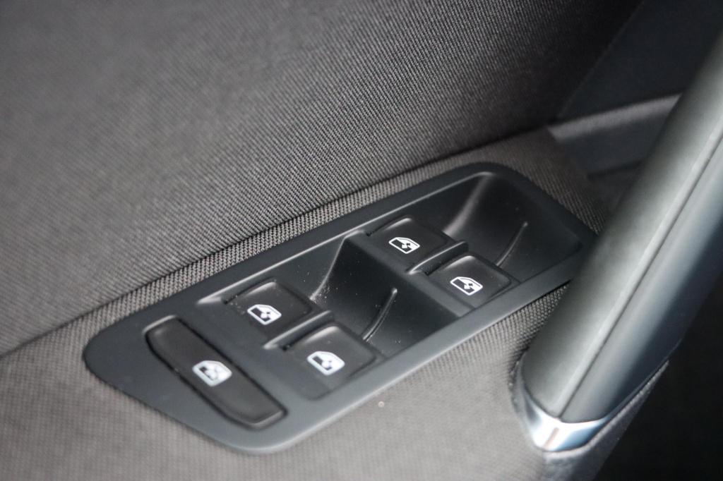 Volkswagen Golf 1.2 tsi connected series 110pk