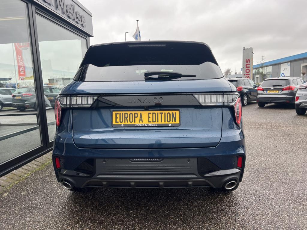 Lynk & Co 01 1.5 261pk plug in hybrid ,black edition , zwarte velgen , pano