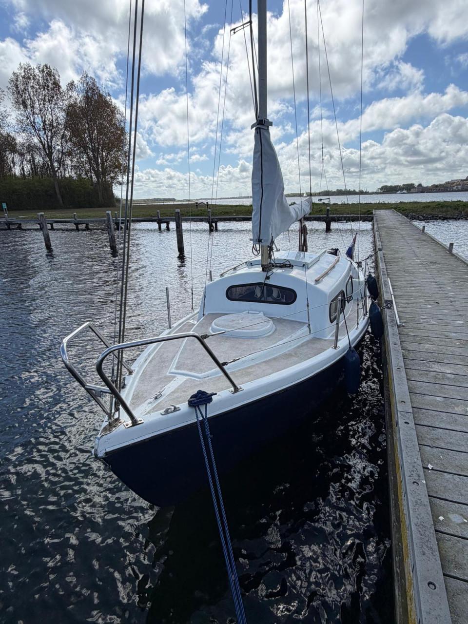Bon Bini – Friendship 23 te huur vanuit Veere
