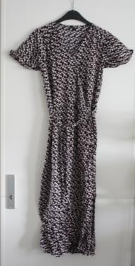 Zwarte met witte bloemen jurk maat s