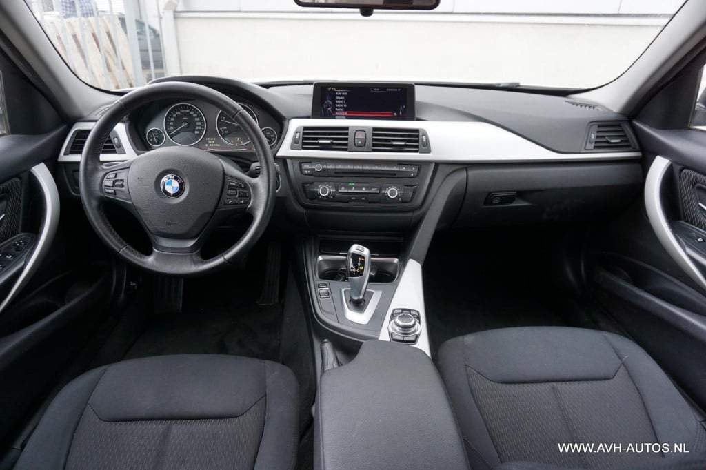 BMW 3-serie touring 318d executive