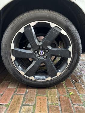 Gezocht: Velg voor Volvo XC60 "Thalita" 8x20 Glossy Black