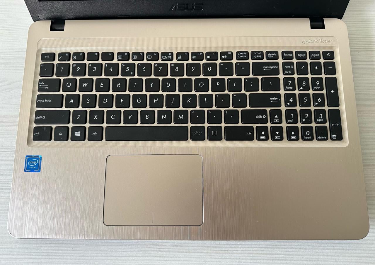 Asus laptop / SSD /
