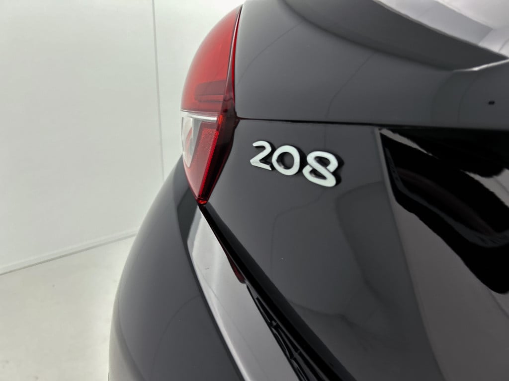 Peugeot 208 110pk automaat allure | rijklaar | panoramadak | navi | achteru