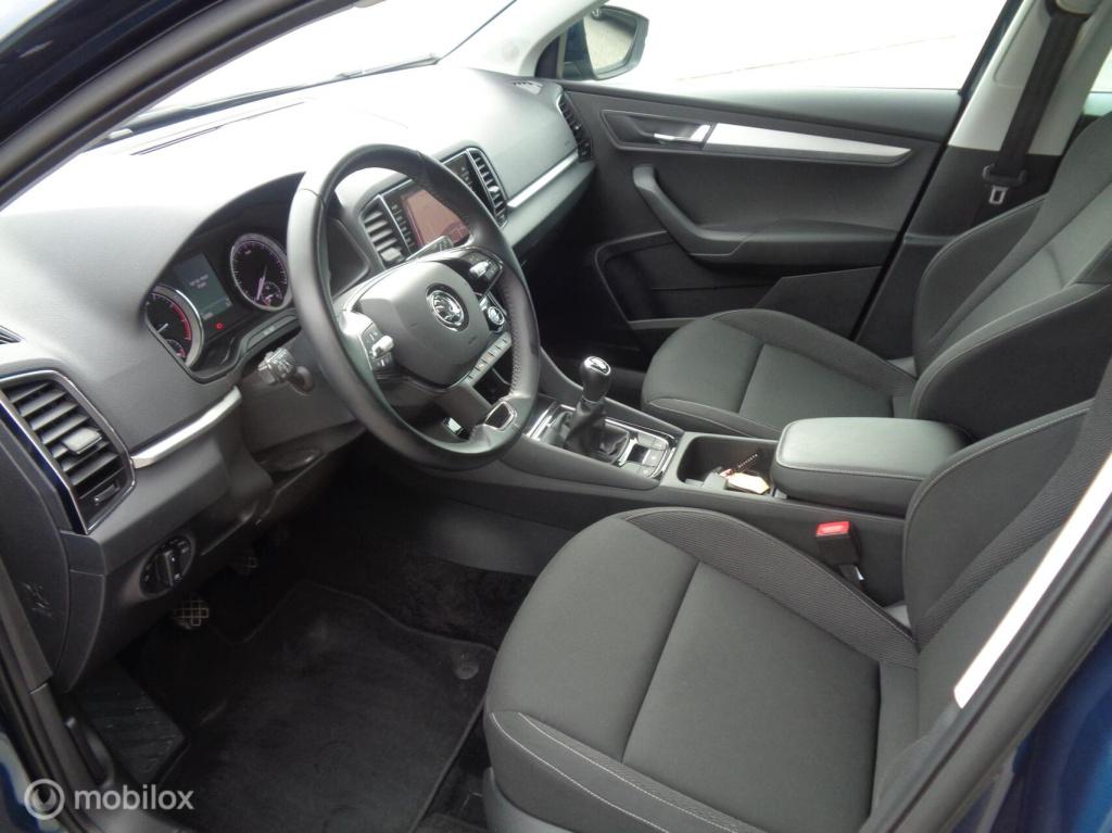Skoda Karoq 1.0 tsi business edition/airco/stoel+stuur verw/full led/apple 