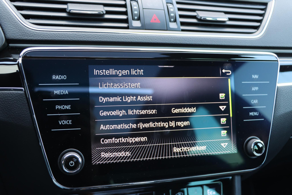 Skoda Superb combi 1.4 tsi iv laurin & klement 218pk dsg6