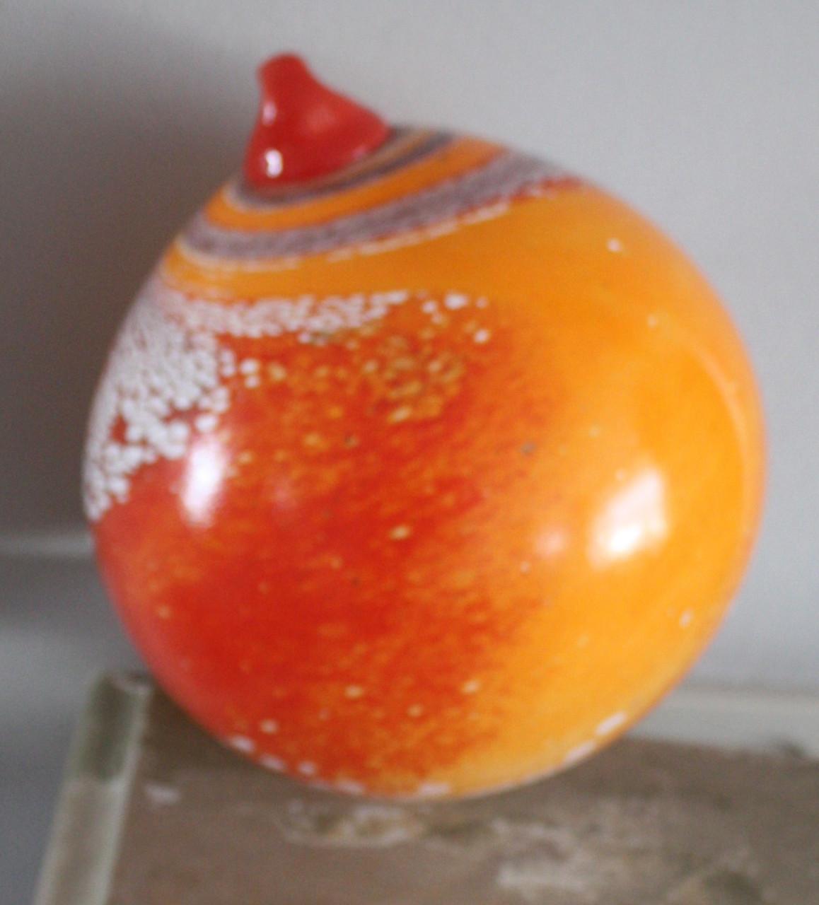 Grote glazen kerstbal wit ornje