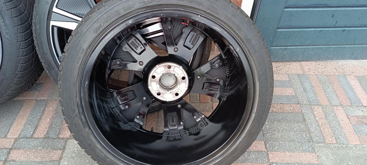 Originele Peugeot 308/Astra L 18inch exclusieve winterset.
