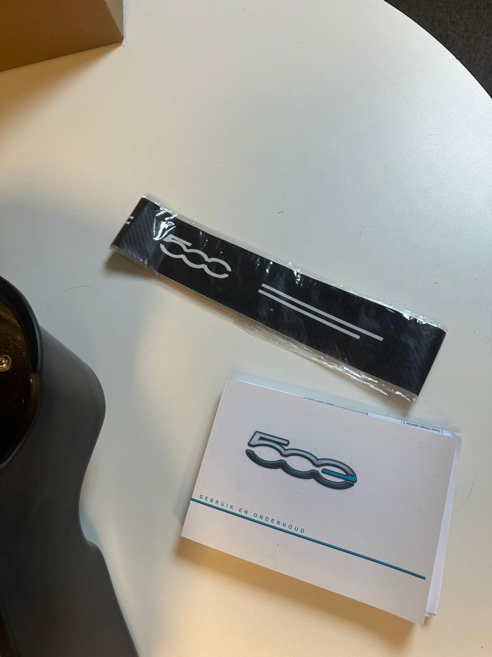 Fiat 500E frunk Set 1