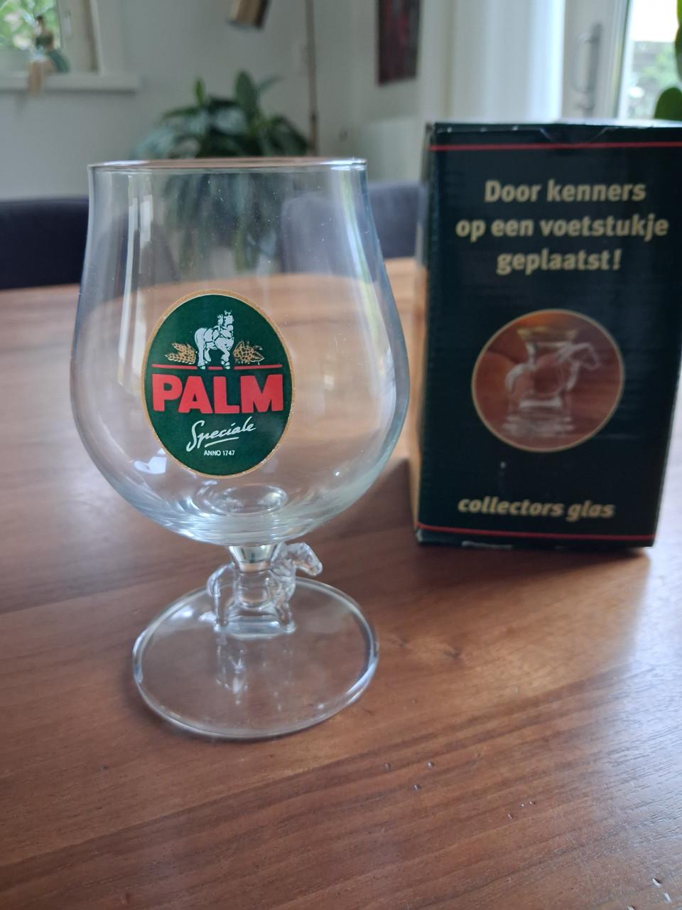 Palmglazen met paardenkoets. Nieuw in originele verpakking