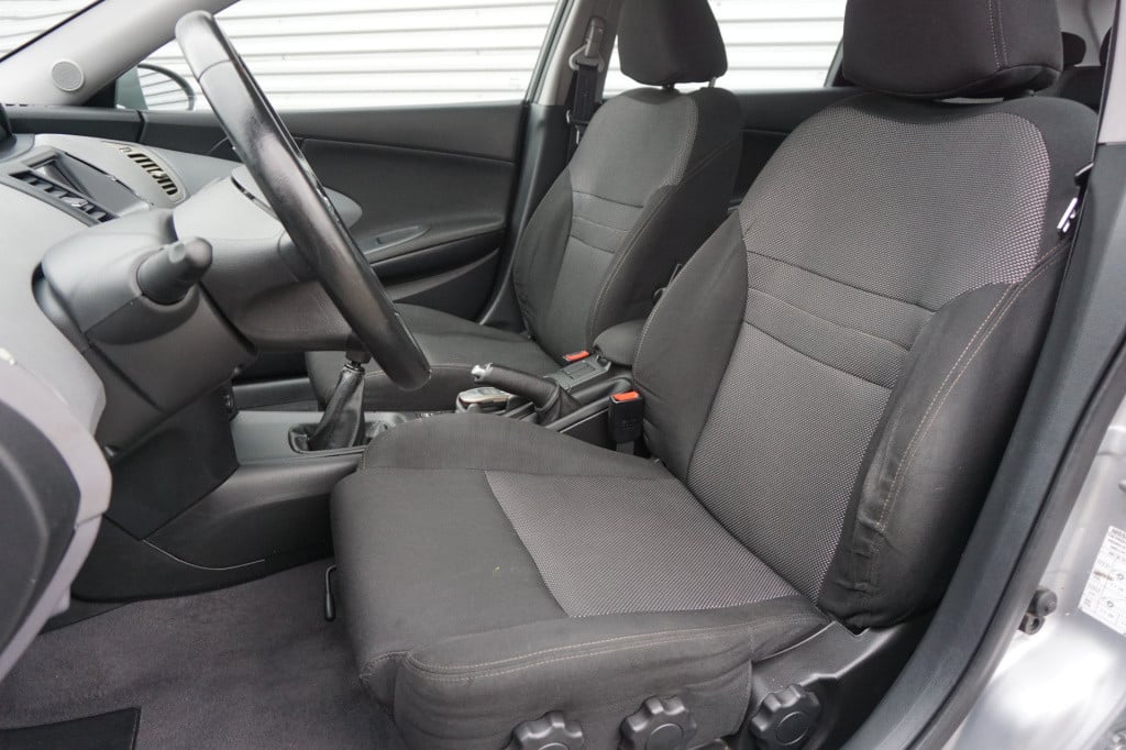 Nissan Primera estate 1.8 tekna airco / navi / elektr. ramen / camera / nap