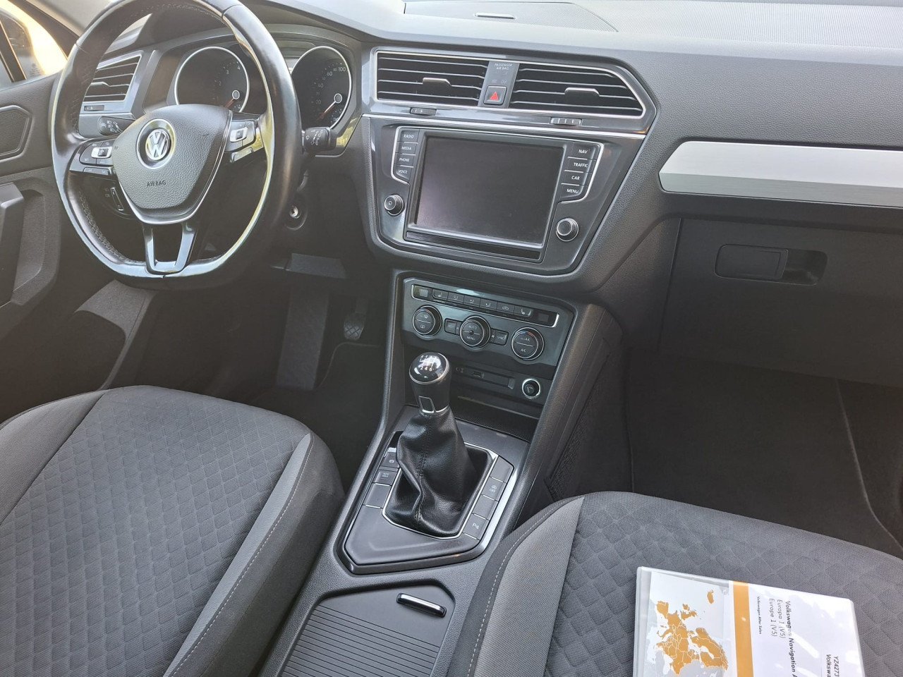 Volkswagen TIGUAN 1.4 TSI Comfortline 5drs bj:2016 airco navigatie
