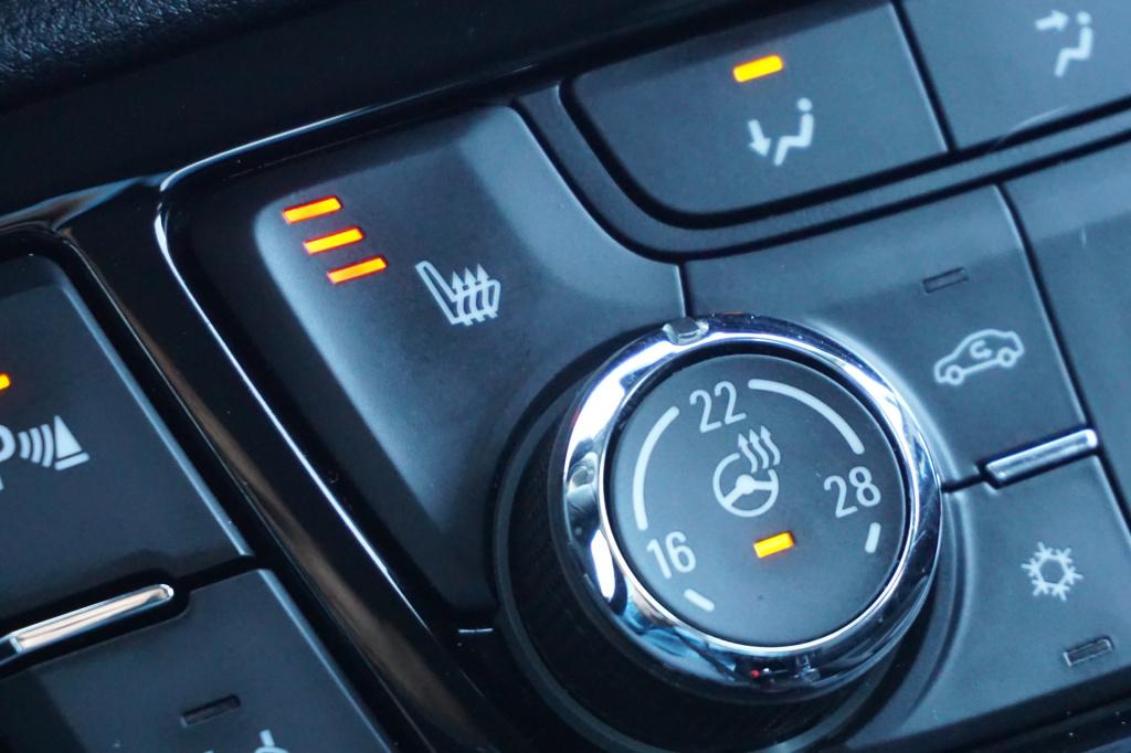 Opel Mokka 1.4 turbo innovation airco / navi / cruise / camera / leder / st