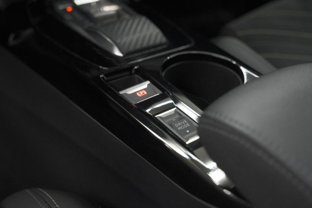 Peugeot 208 1.2 hybrid 145 e-dcs6 gt | alcantara pakket | camera | apple ca