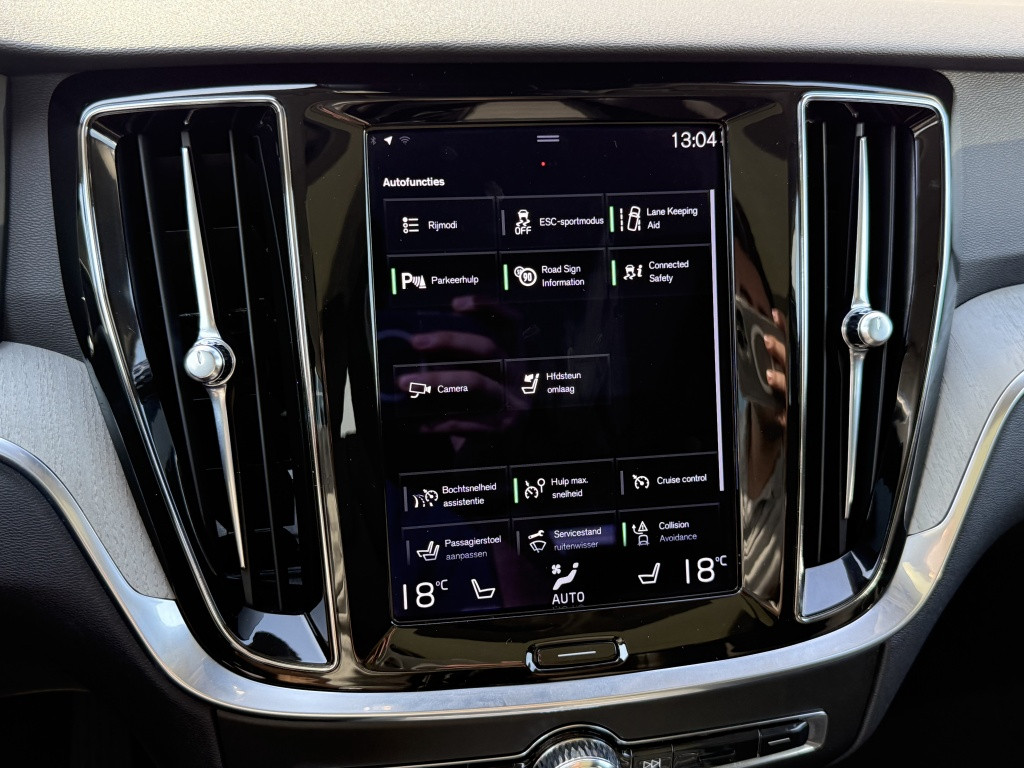 Volvo V60 b3 163pk inscription| panodak| adap.cruise| camera| leder| h&k s