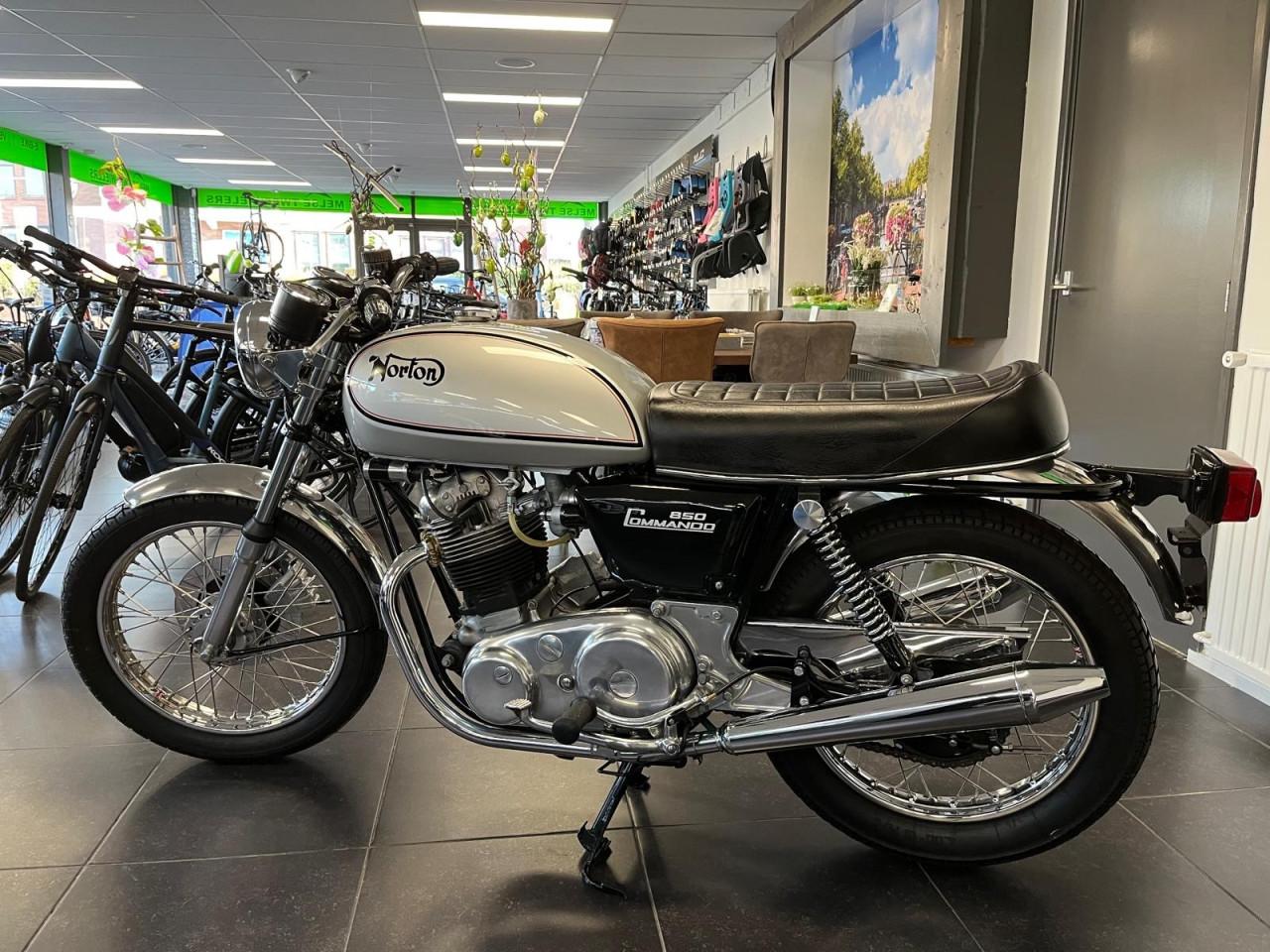 Prachtige Norton motor te koop!